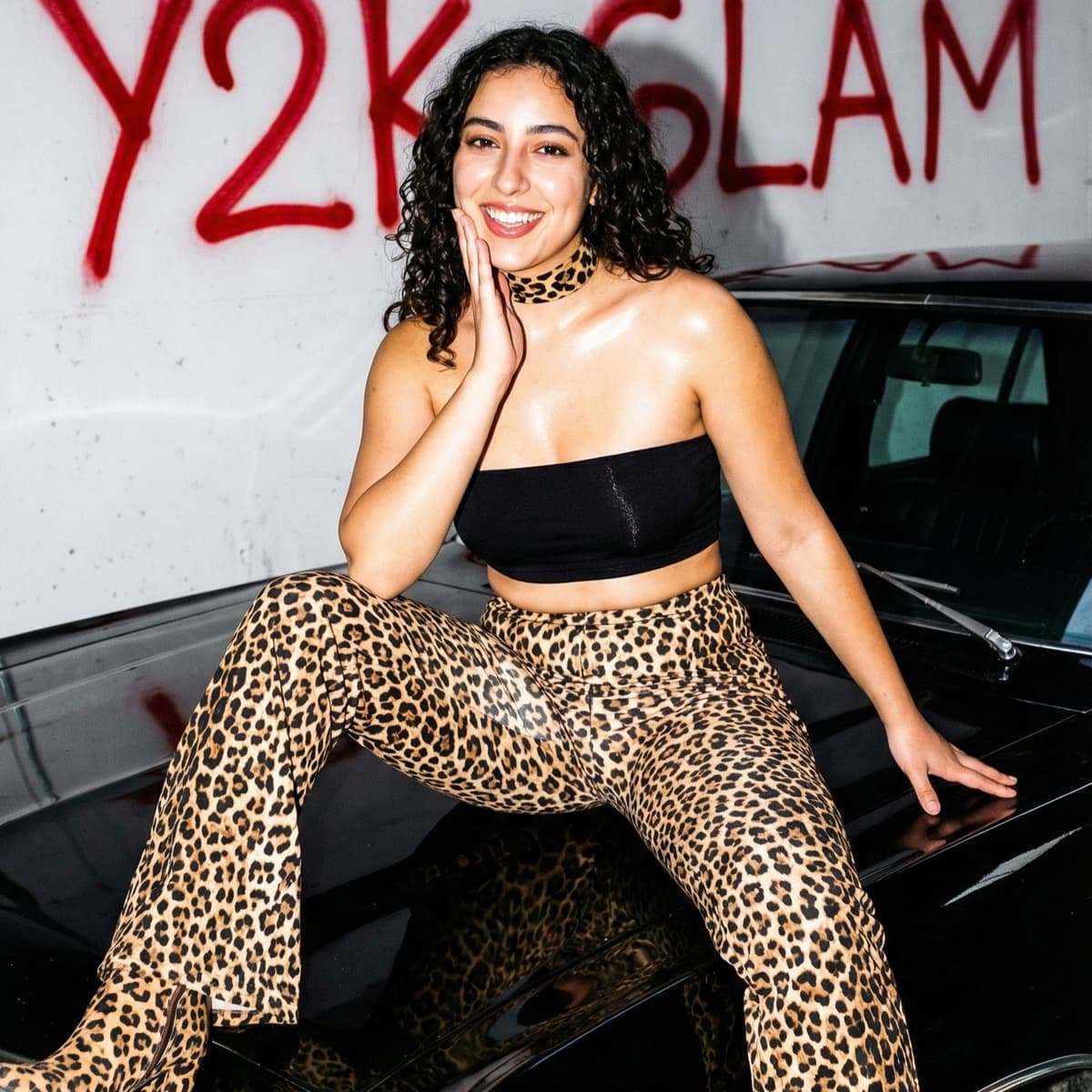 🐆 Y2K Glam Aesthetic: Free AI Art Prompt — Portrait AI art prompt example for Gemini and Stable Diffusion